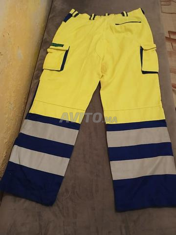 Pantalon pour gardien ou pour ceux qui travaillent la nuit