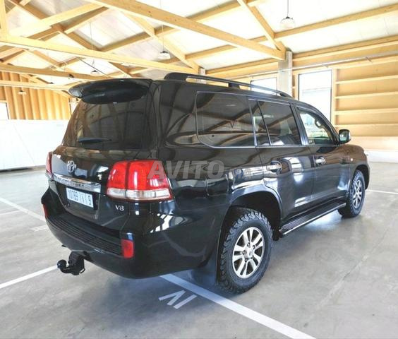 Toyota Land Cruiser - 2