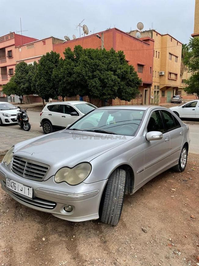 Mercedes-Benz 220 Diesel Manuelle 2005 à Temara