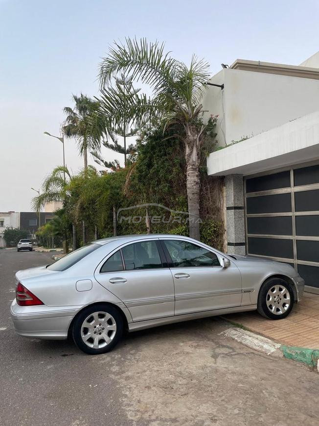 Mercedes-Benz 220 Diesel Manuelle 2005 à Temara