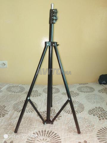 Spécialement pour la photographie et elle n'a pas de lampe et elle n'a pas...