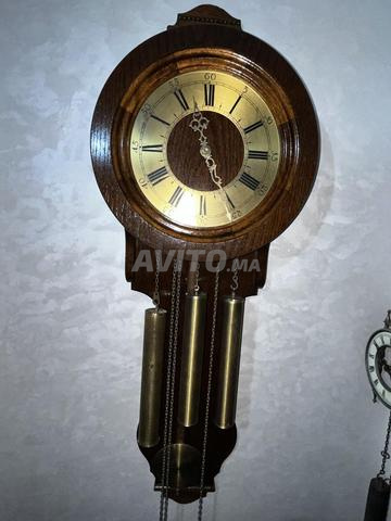 🕰️ساعة خشبية قديمة، أنيقة وأصلية