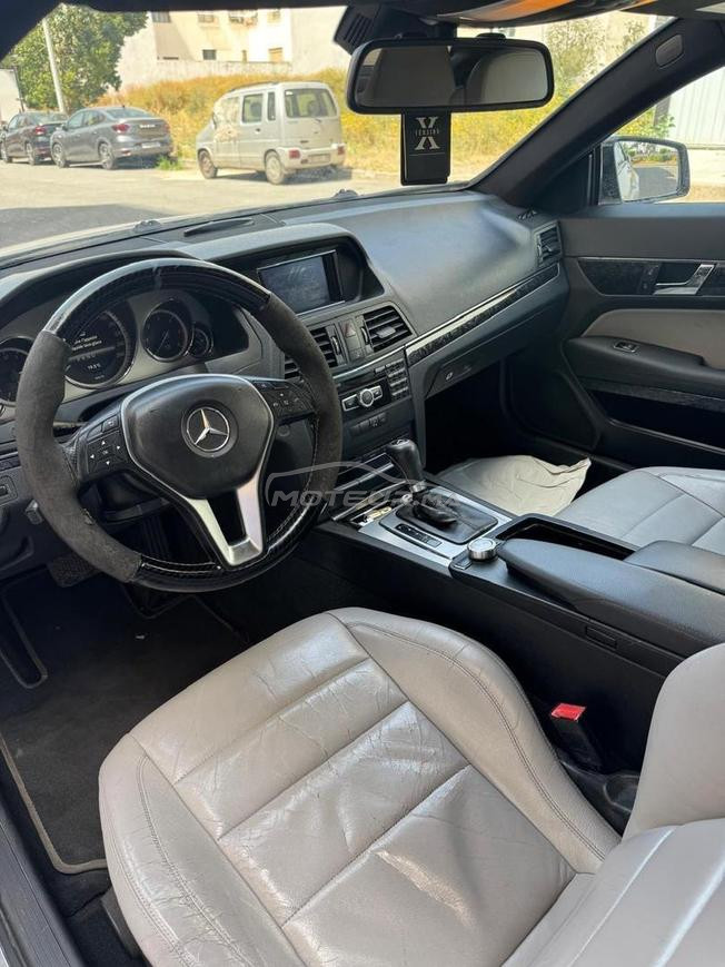 Mercedes E220- (0661751376)
