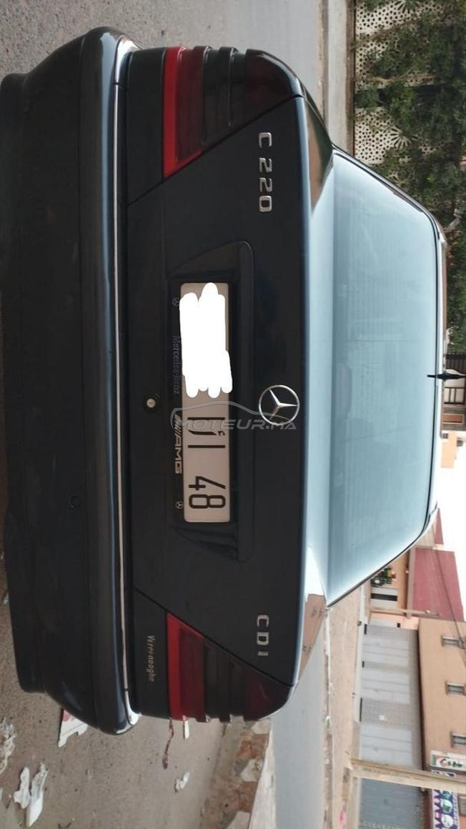 Mercedes-Benz 220 Diesel Manuelle 1999 à Tan-Tan