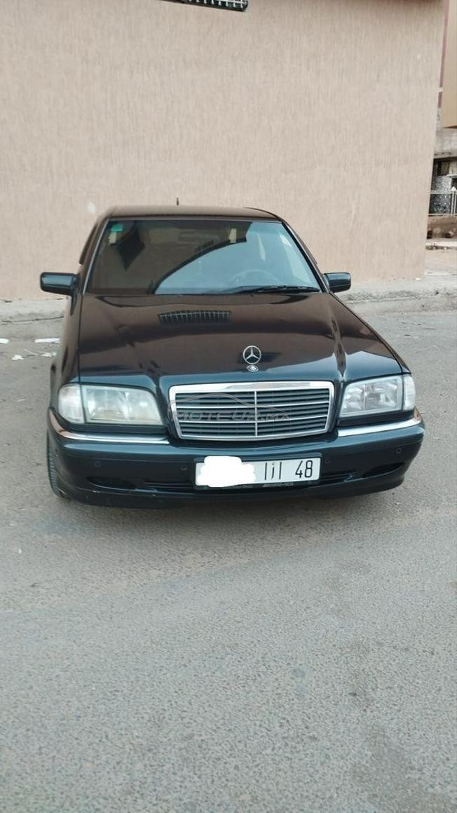 Mercedes-Benz 220 Diesel Manuelle 1999 à Tan-Tan