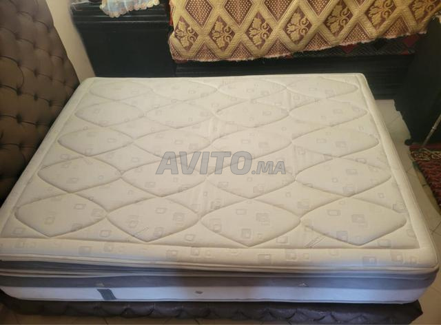 Lit tapisserie avec matelas médical - 2