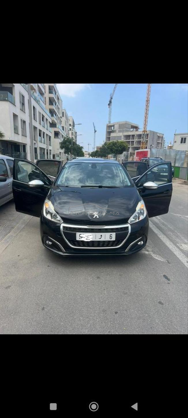 Peugeot 208 black édition 
