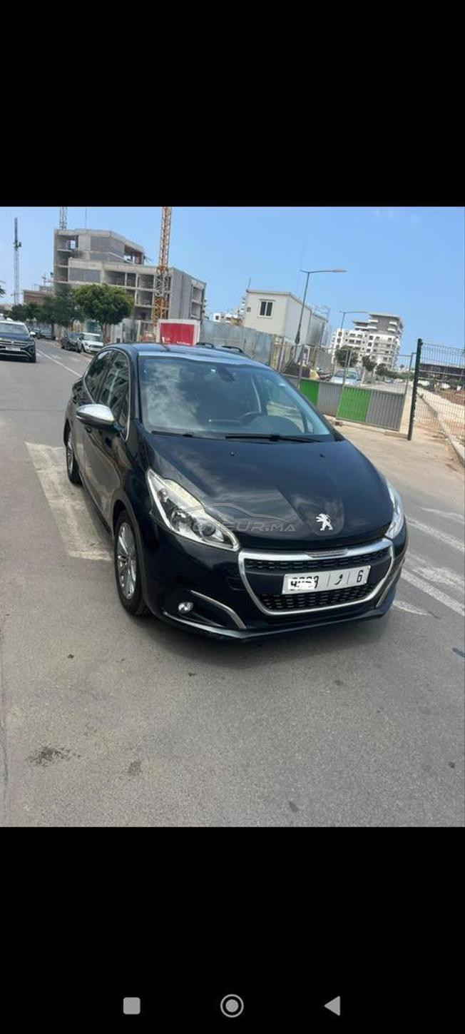 Peugeot 208 black édition 