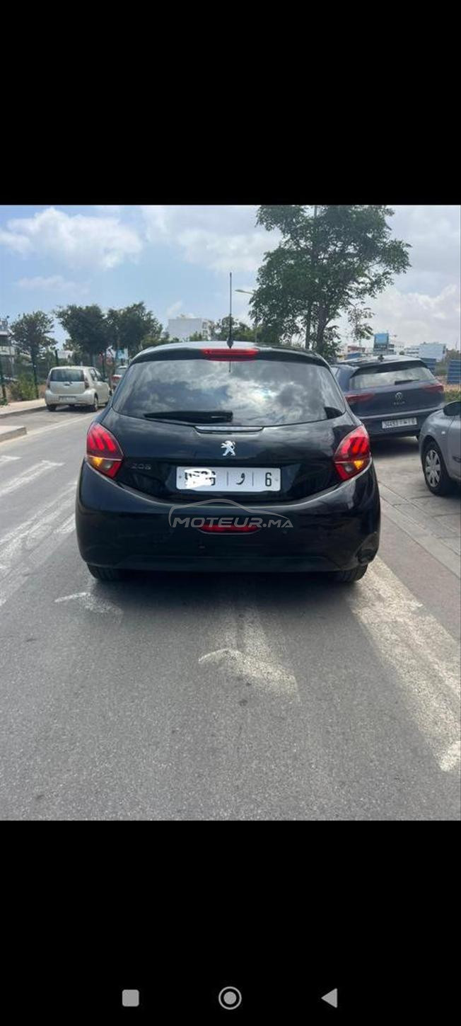 Peugeot 208 black édition 