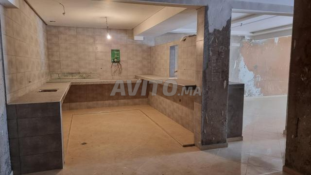 Local à vendre 72m2 à Riyad Salam
