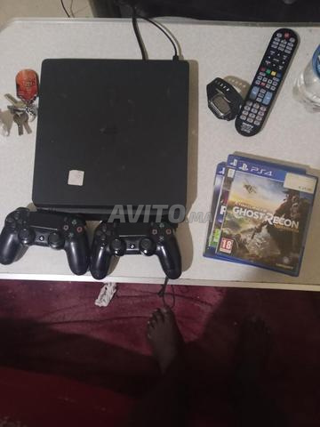 PlayStation 4 slim bon état 2 manettes plus 3CD - 2