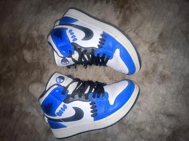 Nike Air Jordan 1 Mid SE (Sisterhood) - 2