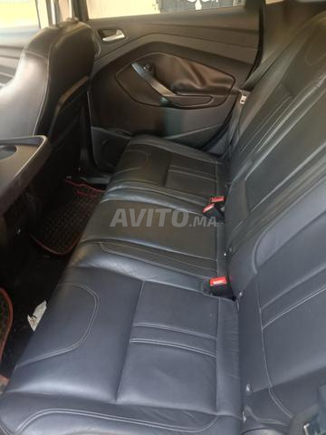 Ford Kuga en bon état - 2