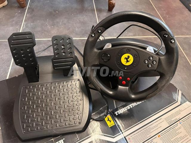 Volant Thrustmaster