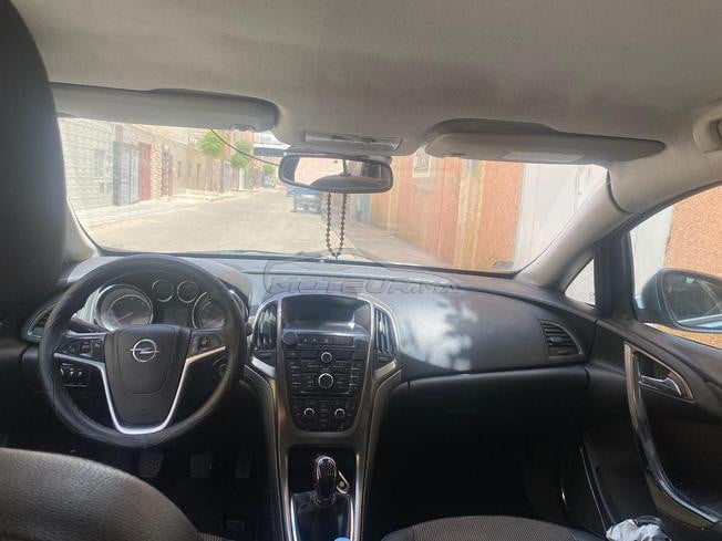 Opel Astra Diesel Manuelle 2012 à Tétouan