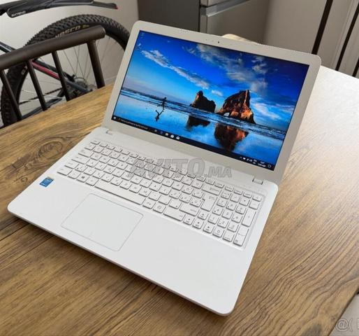 Asus Ram 8 disque SSD batterie 4h écran 15