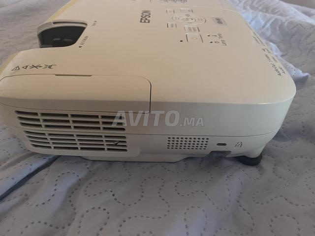 Vidéoprojecteur Epson EB-X9 - 2