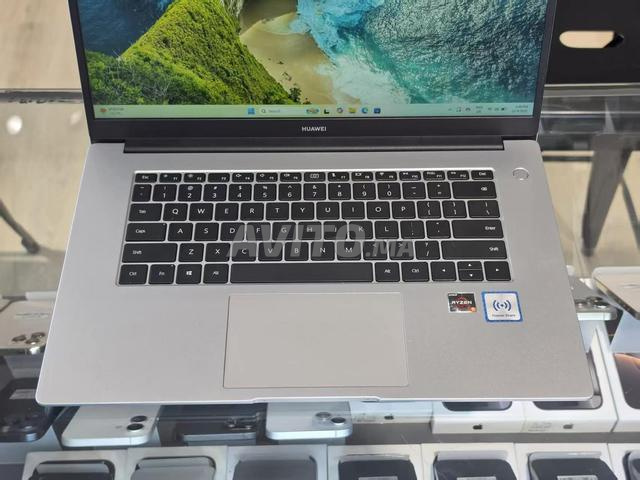 Huawei Ryzen 5 / 1 Go Vram 8/256 Go - 2
