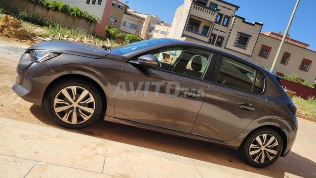 Peugeot 208 manuelle à Tétouan