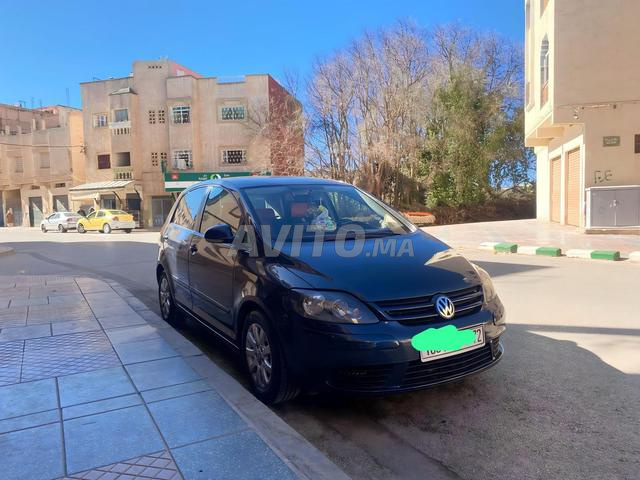 Volkswagen Golf 5 Diesel Manuelle 2006 à Sefrou - 2