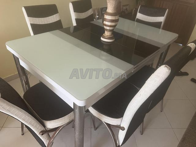Table à manger - 2