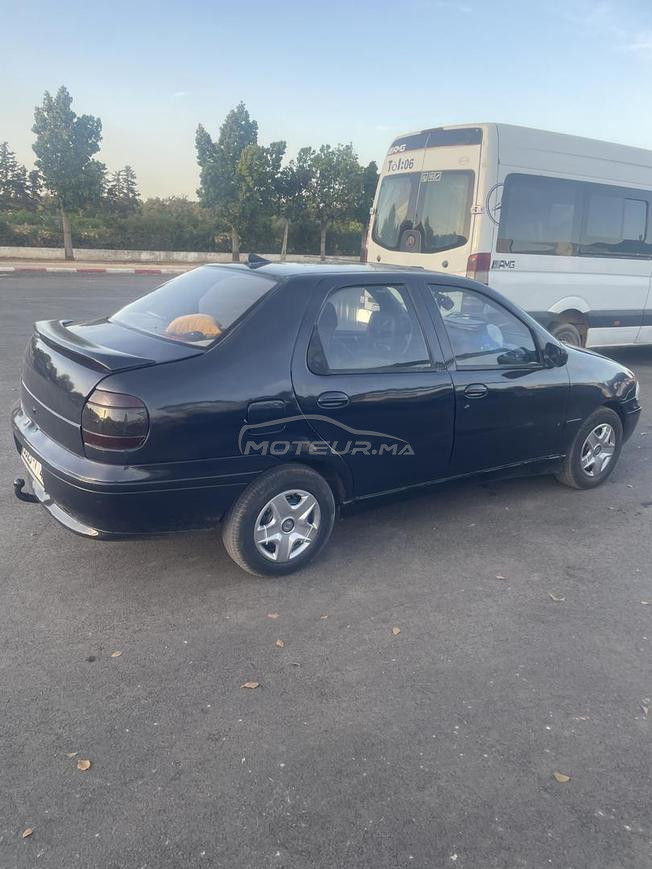 سيارة عائلية للبيع حالة جيدة 