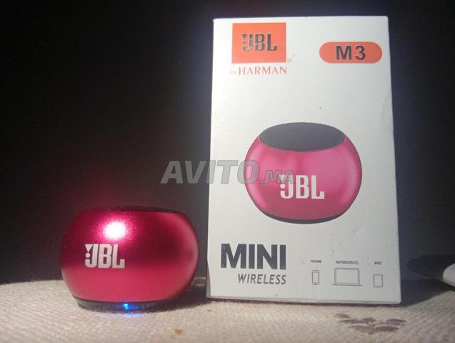 Petite enceinte JBL avec un son agréable pour l'oreille