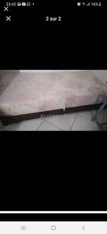 Lit avec matelas - 2