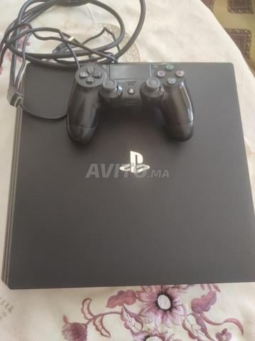 PS4 Pro 1To en ligne - 2