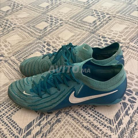 Crampons Nike Phantom Taille 44 - 2