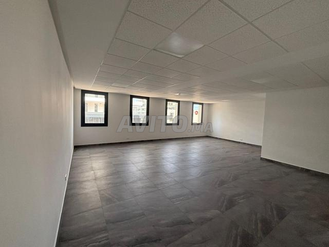 Bureau neuf à louer à CFC 72 m² à ne pas rater - 2