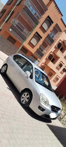 كيا كارنز 2007 ديزل كل الخيارات بحالة جيدة