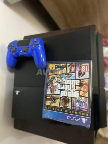 PS4 en très bon état, excellente occasion avec GTA5 neuf offert - 2