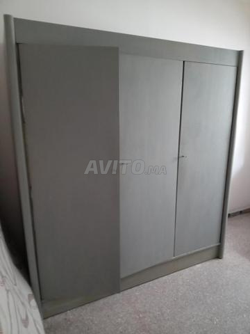 Armoire 3 portes à vendre - 2
