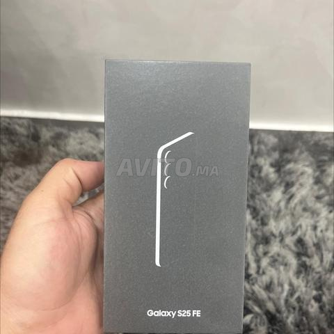 Samsung s25 FE neuf jamais ouvert
