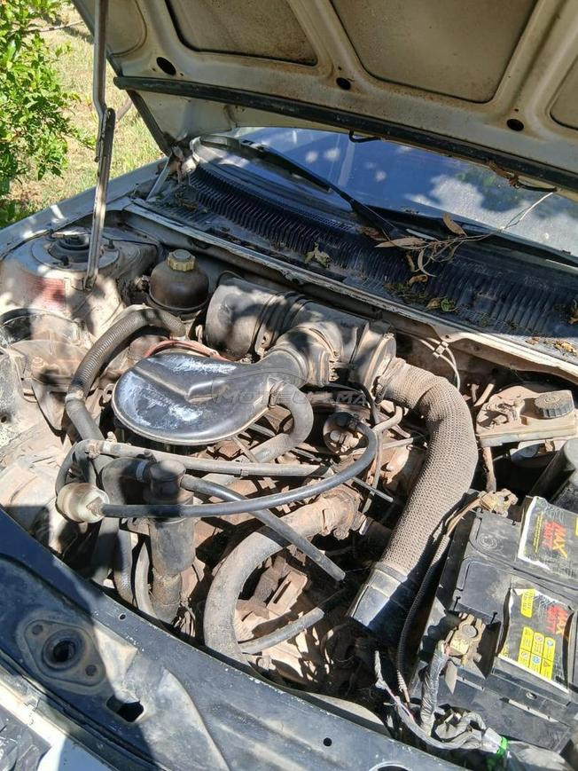 Peugeot 205 modele 86 dédouanée en 96 a meknes