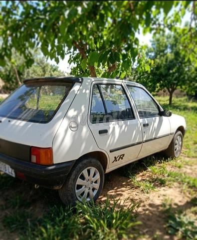 Peugeot 205 modèle 86 dédouanée en 96 à Meknès