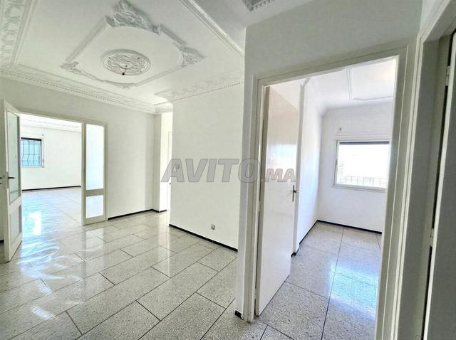EXCEPTIONNEL Appartement 95m2 face au marché central