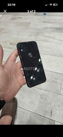 iPhone XR, toujours propre, état 76%