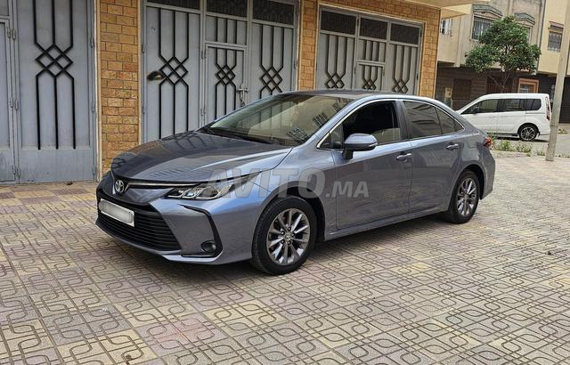 Toyota Hybride km 73.000 modèle 24/12/2021