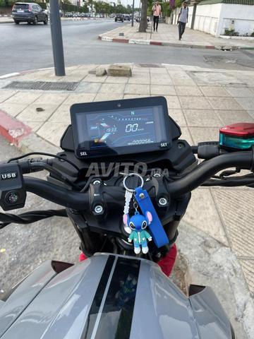 Moto RVX modèle 2025/08/08 kilométrage 7000km - 2