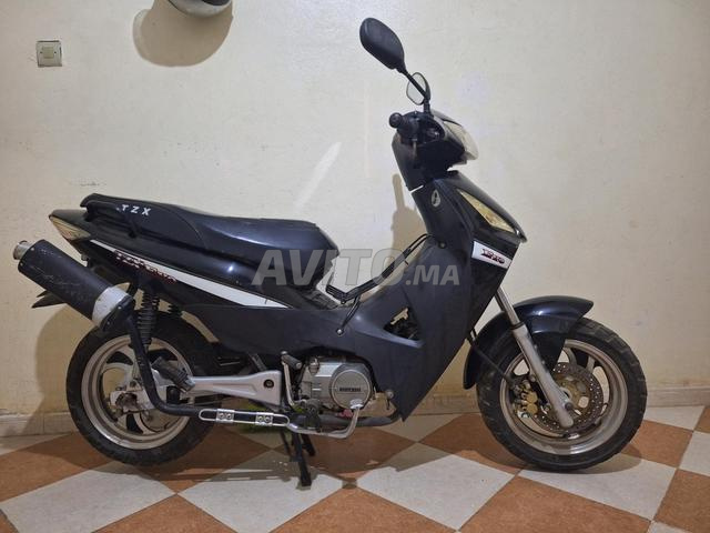 Docker 110cc moto