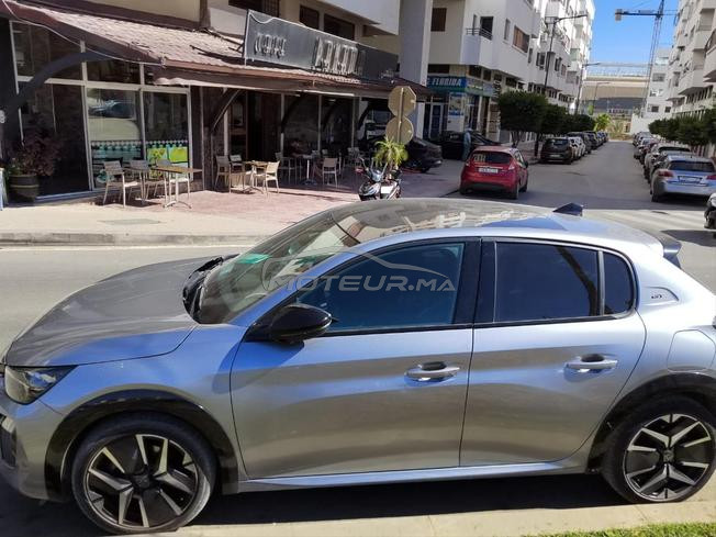 Peugeot 208 Diesel Manuelle 2024 à Tanger