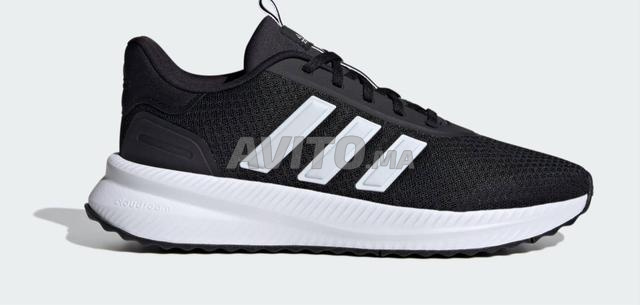 Chaussures Adidas Original neuves pointure 44