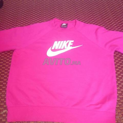 T-shirt Nike original taille M couleur rose - occasion propre