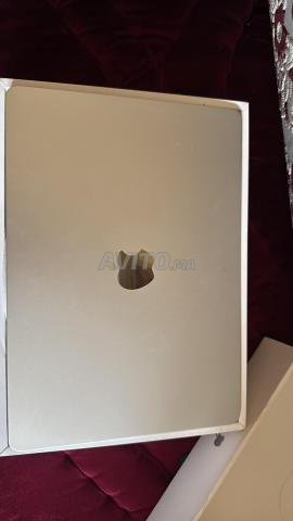 MacBook Air M4 comme neuf 7 cycles de charge