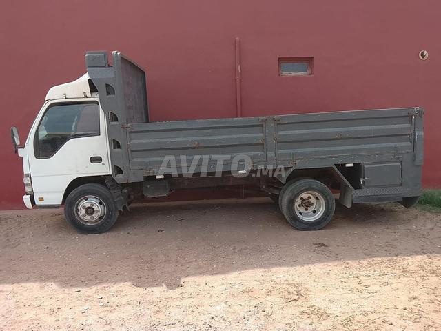 Isuzu nkr 3.5 t 2006 - 2