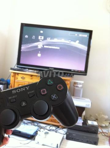 Playstation 3 à vendre avec 3 manettes - 2