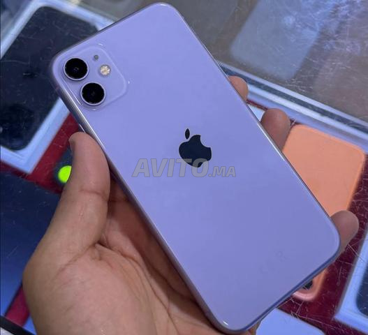 iPhone 11 très bon état batterie 67%