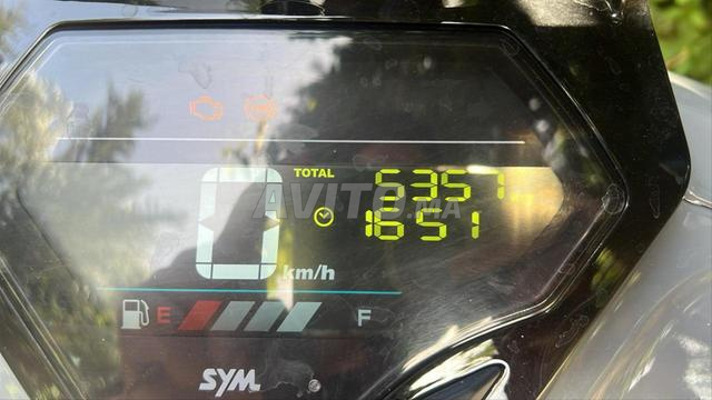 Scooter SYM 200 cc neuf encore en marche